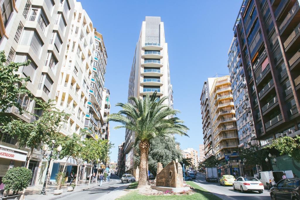The Lucky Flats - Artilleros Alicante Luaran gambar