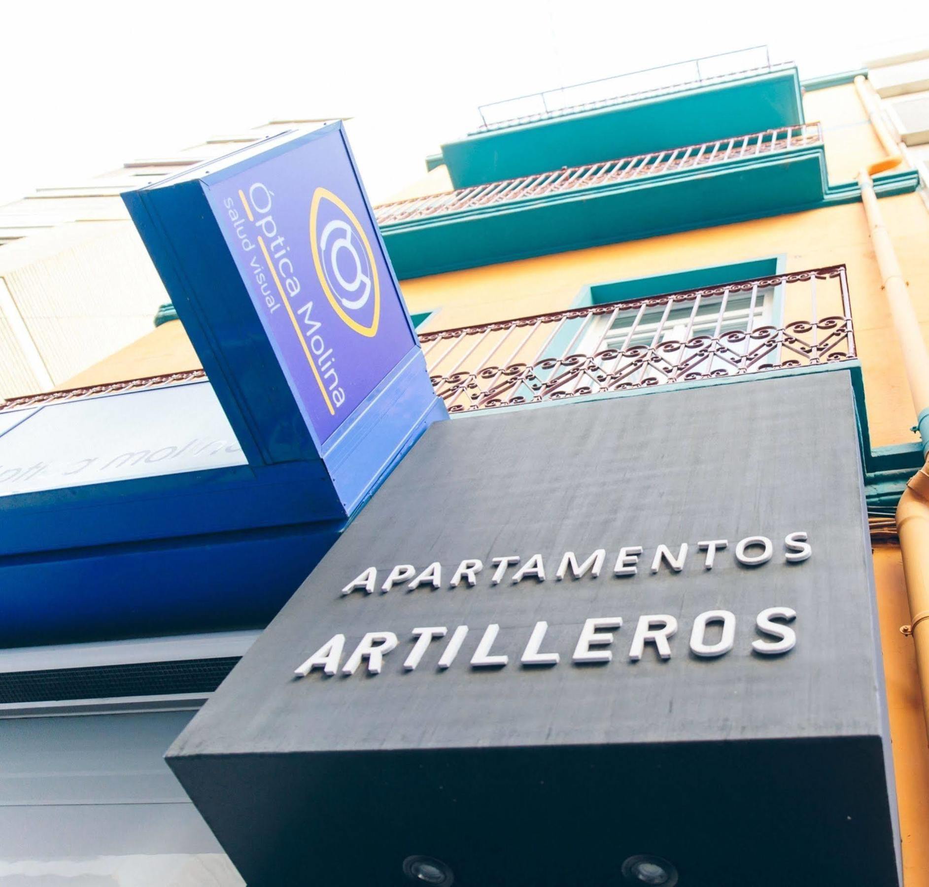 The Lucky Flats - Artilleros Alicante Luaran gambar